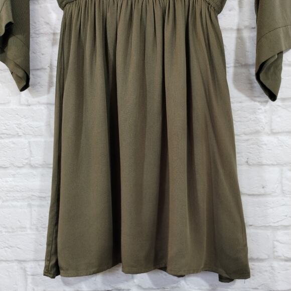 L Andree by Unit Olive Green Dolman Wide Sleeve Button Collared Dress S NWT Flaw - Picture 10 of 15